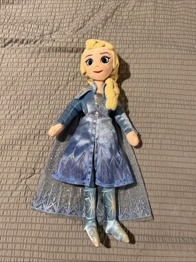 Ty Disney Frozen 2 Elsa Sparkle Plush Doll Soft Toy Blue Dress